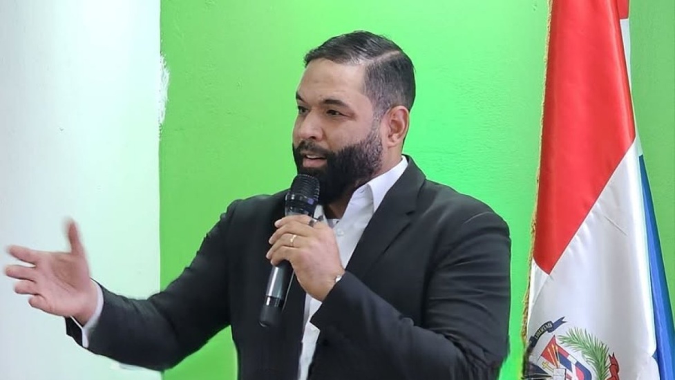 Apresan empresario Francisco Sang en el aeropuerto de Punta Cana cuando se disponía a viajar a Brasil