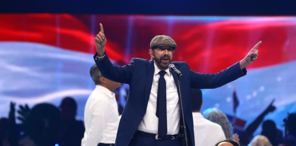 Juan Luis Guerra despierta alegría y sentimiento con su “Canto a la Patria”, en la Arena Virgilio Travieso Soto
