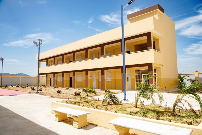 Presidente Abinader inaugura el Liceo Eliseo Viola, que beneficiará a los estudiantes de las comunidades La Cana de Guazumal, Cana Arriba y Abajo, Los Romeros, El Coco, Hato Nuevo y Los Anices