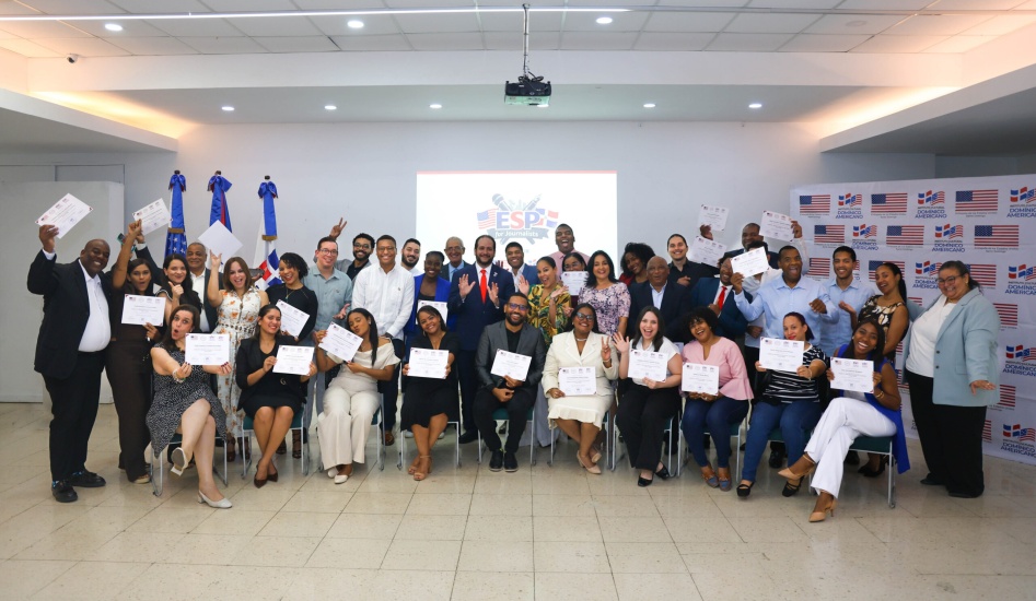 Domínico Americano y la Embajada de Estados Unidos ha capacitado cerca de 140 comunicadores en programa English for Specific Purposes for Journalists