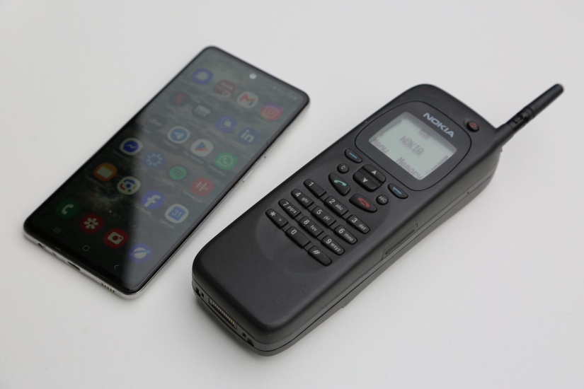 El Nokia 9000 Communicator, el primer teléfono inteligente de la historia, cumple 30 años