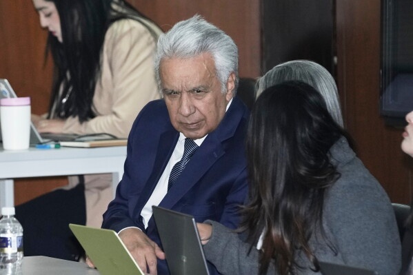 Ex-presidente de Ecuador fue condenado a cinco años de prisión por sobornos