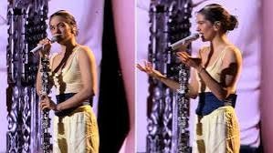 Cantante española Rosalía ofreció su primer concierto del 'LUX Tour' en Buenos Aires 