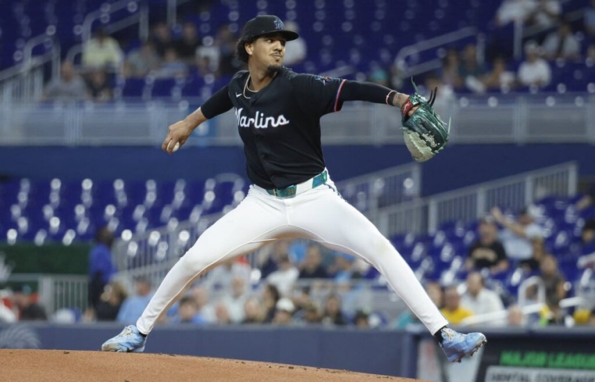 Dominicano Eury Pérez amarra bates de Piratas y gana 2-0; Cristopher Sánchez en buena salida, Ketel ardiendo con el bate, resúmen 