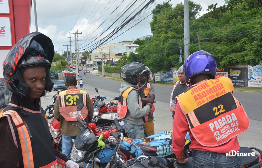 Directora nacional de Motocicletas del Intrant denuncia red de corrupción entre federados que cobran para permitir haitianos irregulares