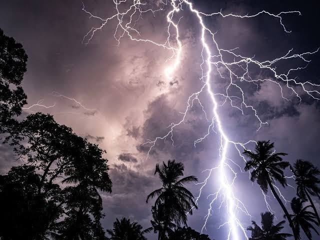 Meteorología pronostica fuertes aguaceros con tormentas eléctricas y ráfagas de viento para este martes
