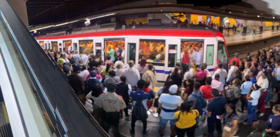 Y dale con el Metro, otra falla por avería eléctrica en la Línea 2 del Metro pone en jaque a usuarios