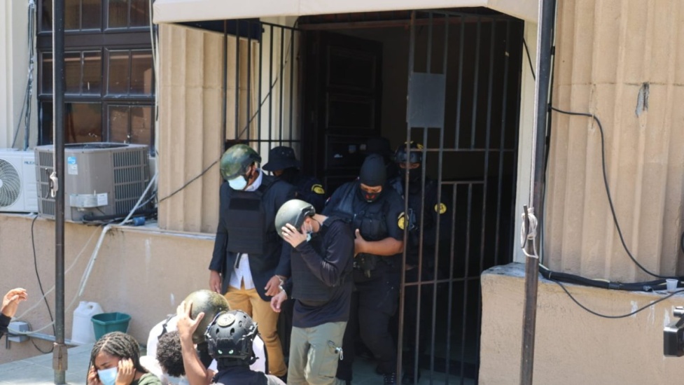 Trasladan a la Produraduría este mediodía a 10 de los acusados en caso de corrupción SeNaSa
