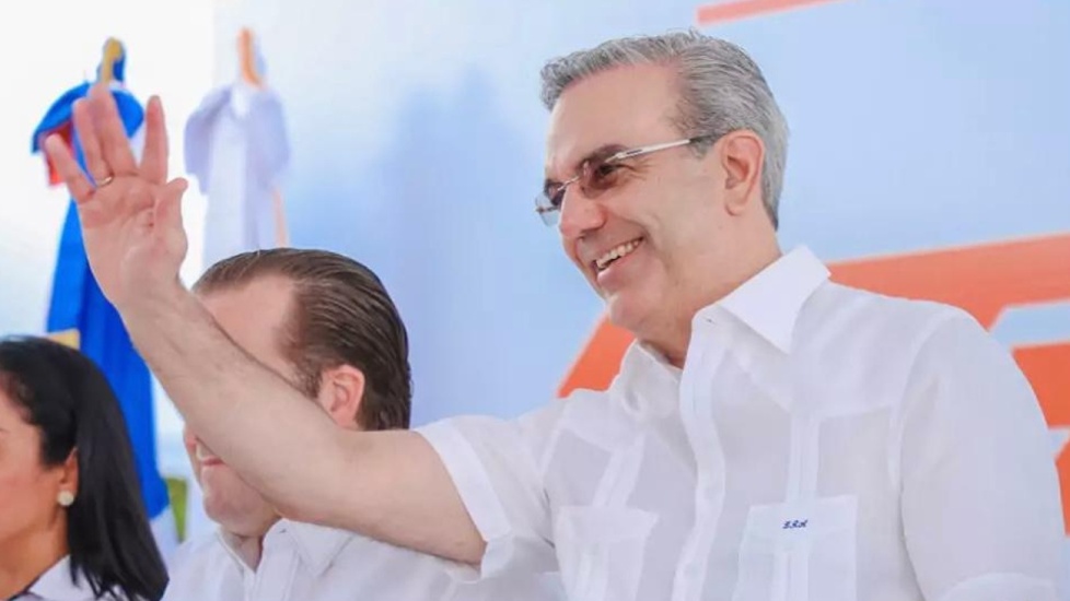Presidente Luis Abinader inaugura obras y expone agenda de trabajo en el Cibao y otros polos