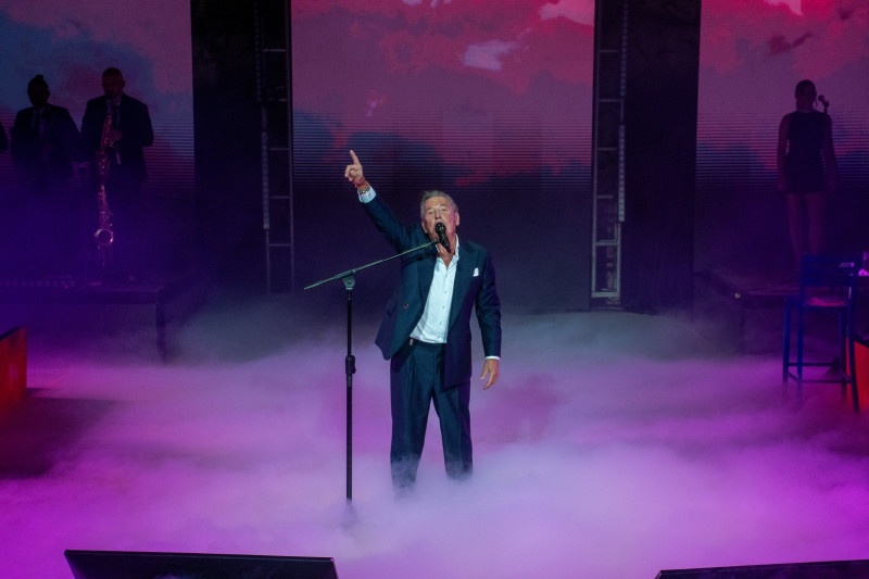 Ricardo Montaner se abrazo con sus paisanos dominicano con su concierto en Altos de Chavón