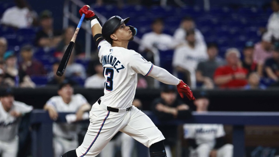 Heriberto Hernández conecta jonrón 23, José Ramírez h4; Sandy Alcantara y Luis Castillo pierden, Azulejos y Astros ganan, resúmen 