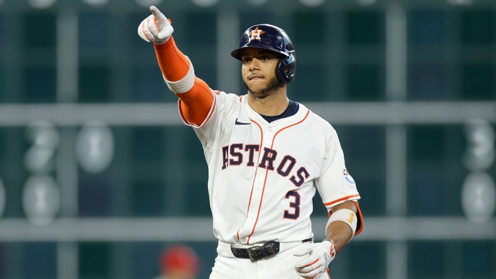 Jeremy Peña sigue caliente batea jonrón 20;  Jhoan Duran salva el 32, Oneil Cruz remolca las del triunfo, resúmen 