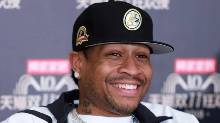 Ex estrella de la NBA, Allen Iverson llega a la República Dominicana y fue recibido por David Ortiz