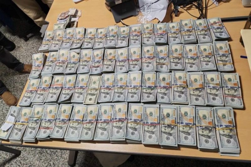 Aduanas decomisa US$600,700 y 647,000 pesos colombianos no declarados en el AILA