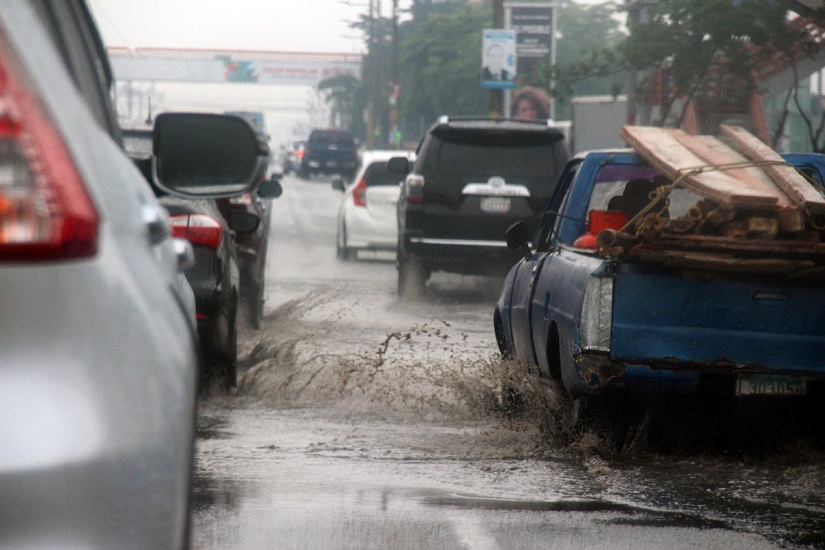 Meteorología prevé aguaceros para este sábado; temperaturas calurosas continúan