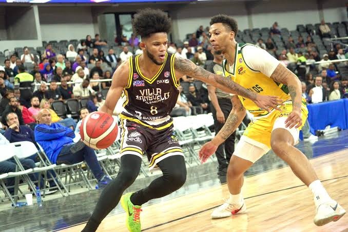 Rafael Varias supera fácil a San Carlos 68-56; sigue hoy, A primera hora, 5:00 de la tarde, se enfrentan los clubes El Millón ante Mauricio Báez,