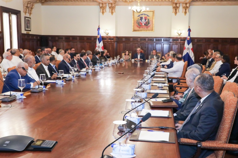 Gobierno dominicano proyecta para 2027 un Presupuesto General del Estado de 2,037 billones de pesos, 