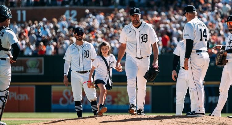 El adios de un grande, Justin Verlander se despide entre lágrimas.