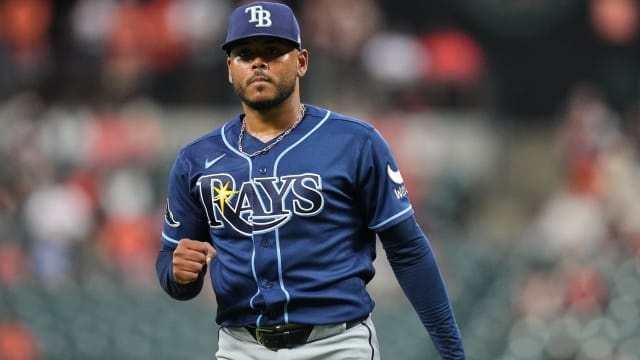 Michael Harris II guía Bravos a empatar serie 1-1 a Dodgers; dominicano Freddy Peralta, frente a Yanquis hoy, resúmen 