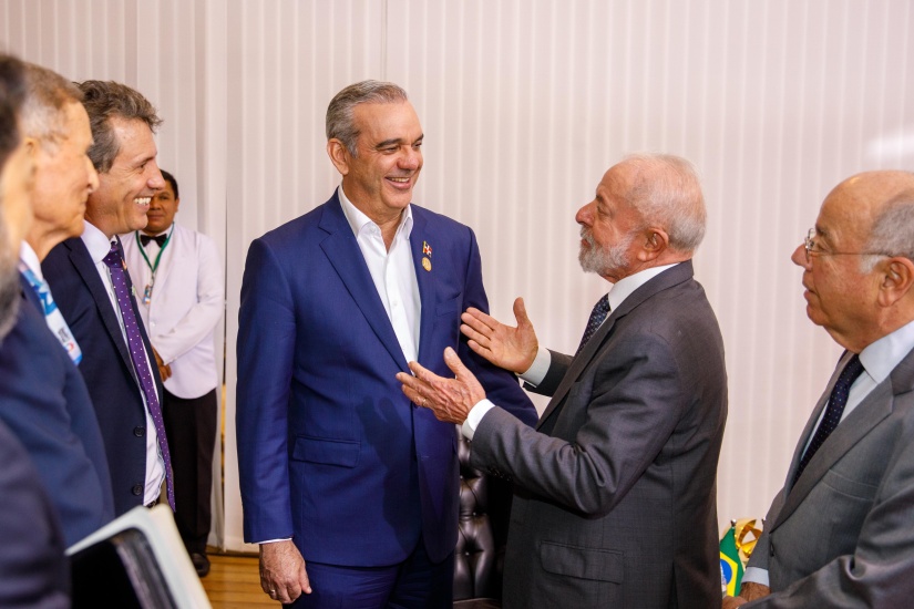 Luis Abinader felicita a Lula da Silva tras los resultados de las elecciones en Brasil