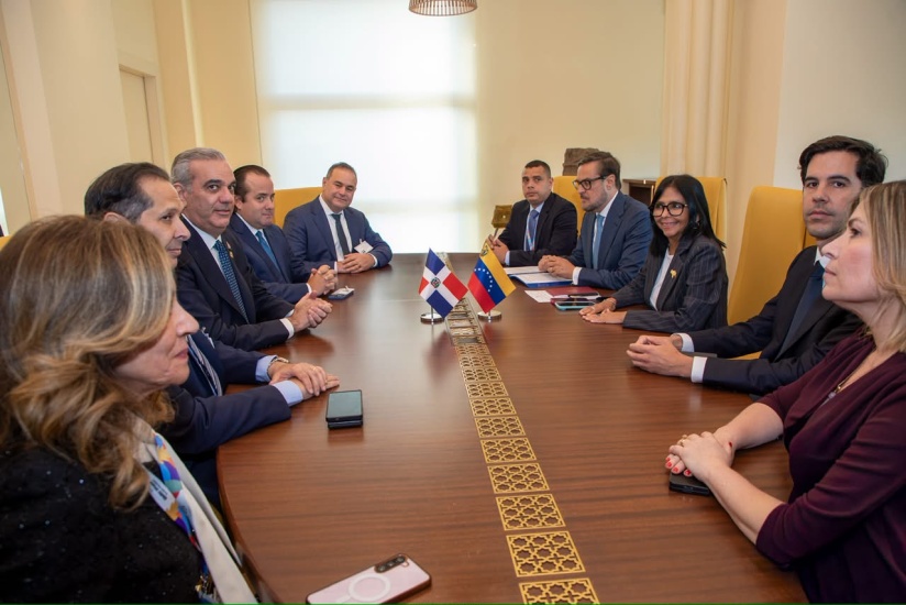 Abinader y Delcy Rodríguez abordan cooperación energética, relaciones consulares y turismo en reunión bilateral en Roma, Italia