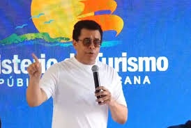 Ministro de Turismo, admite la prostitución y el abuso de menores persisten en zonas turísticas de República Dominicana
