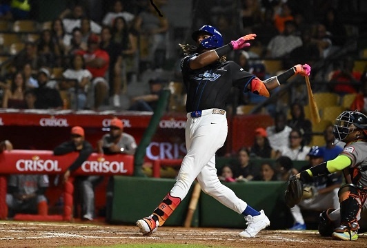 Licey vence a Toros y reafirma su liderato; Águilas pican Estrellas 5-2 y Leones gan quinto en línea con paliza a Gigantes, resúmen