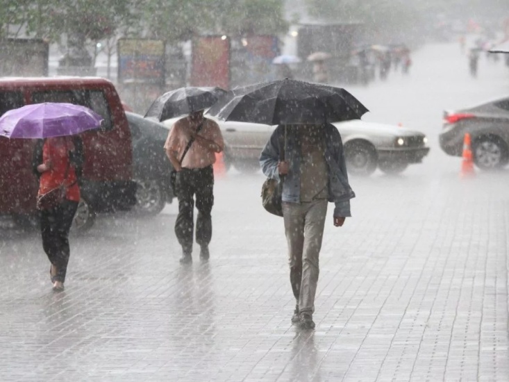 El COE alerta al país sobre aguaceros muy fuertes para esta tarde, caídas de árboles y de granizadas