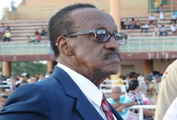 Simón Alfonso Pemberton: La voz eterna que inmortalizó la hípica dominicana