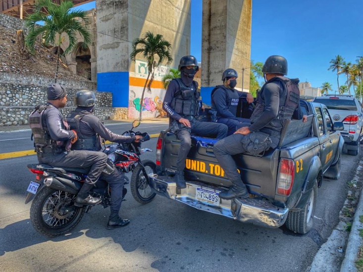 La Policía Nacional cuenta con una nómina de 43,464 miembros y  53,877 órdenes de arresto pendientes contra 50,865 personas
