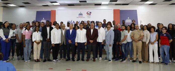 Ministerio de Deportes  y la Federación Dominicana de Clubes celebraron por todo lo alto el Día Nacional de los Clubes